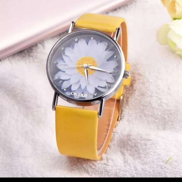 New Fashion Ladies Watch Womens Flower Casual Leat - Picture 4 of 4